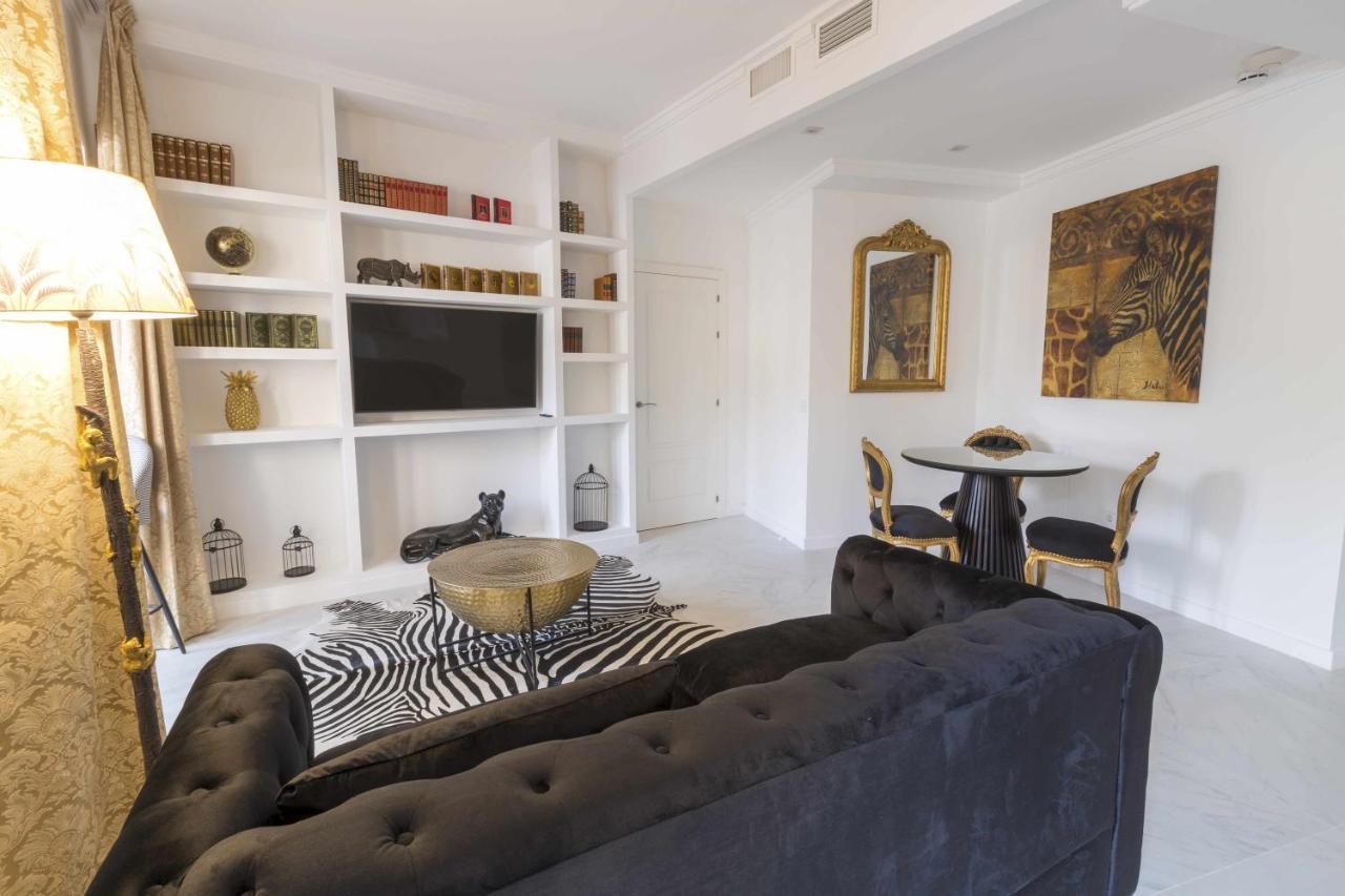 The Clock House Luxury Urban Suites Màlaga Pokoj fotografie